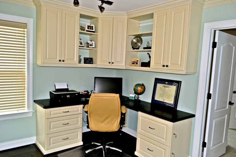 Design ideas for a traditional home office in Philadelphia.