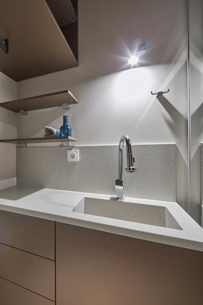 Квартира с видом на городскую набережную