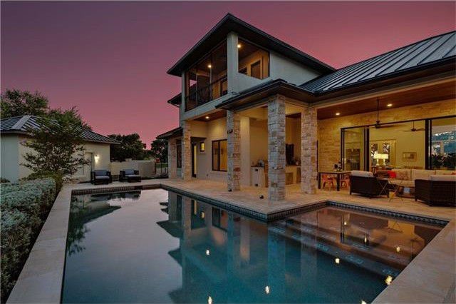 Example of a transitional pool design in Austin