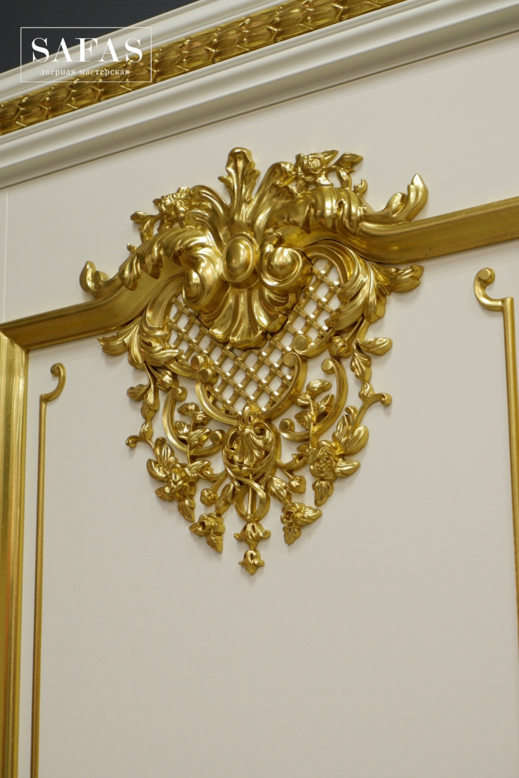 Двери премиум с поталью