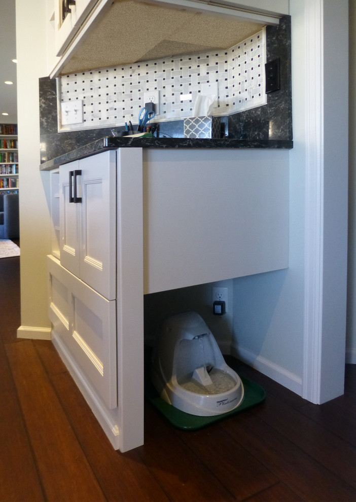Transitional home design photo in Seattle