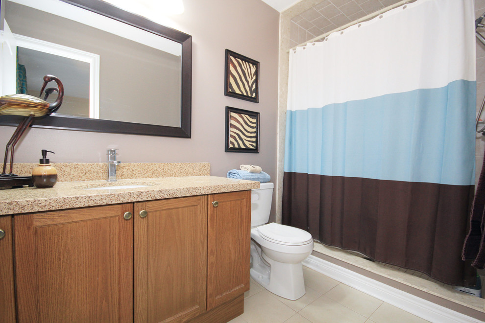 Inspiration for a transitional home design remodel in Toronto