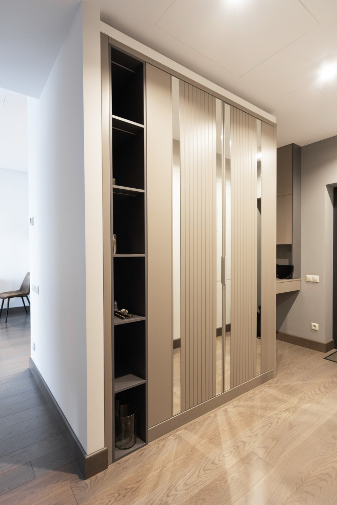 Шкаф в прихожую