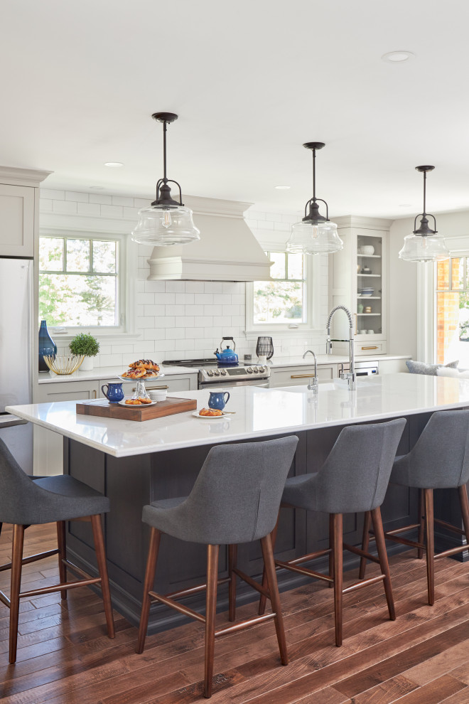 Inspiration for a transitional kitchen remodel in Toronto