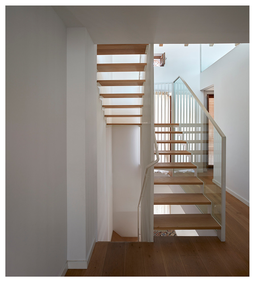 REHABILITACIÓN INTEGRAL DE VIVIENDA UNIFAMILIAR ENTRE MEDIANERAS EN