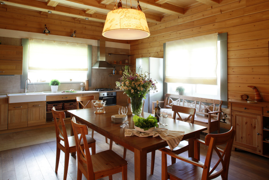 Кухня и столовая