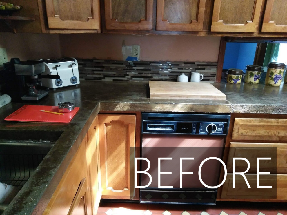 Transitional home design photo in Indianapolis