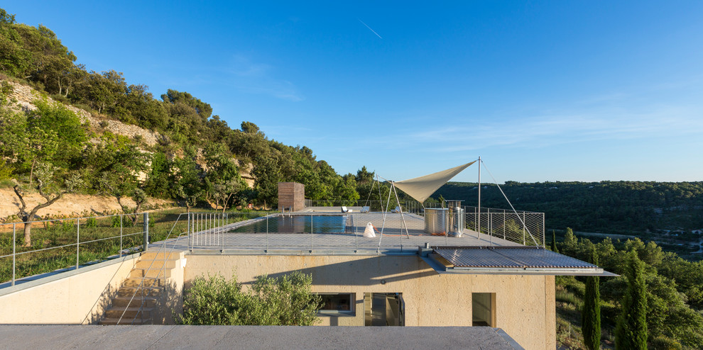 Design ideas for a contemporary pool in Paris.