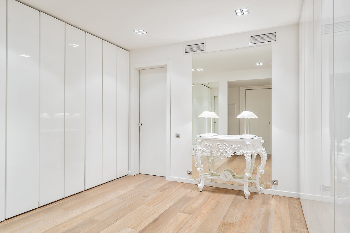 Проект в белом