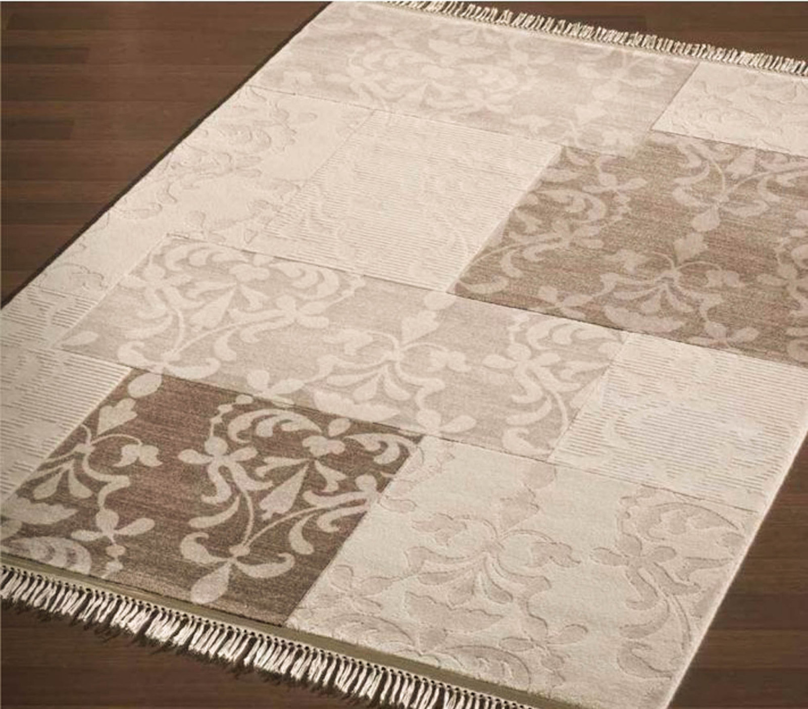 Фото ковров в классическом интерьере