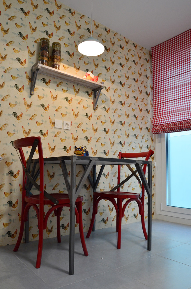 Foto de comedor de cocina rural de tamaño medio