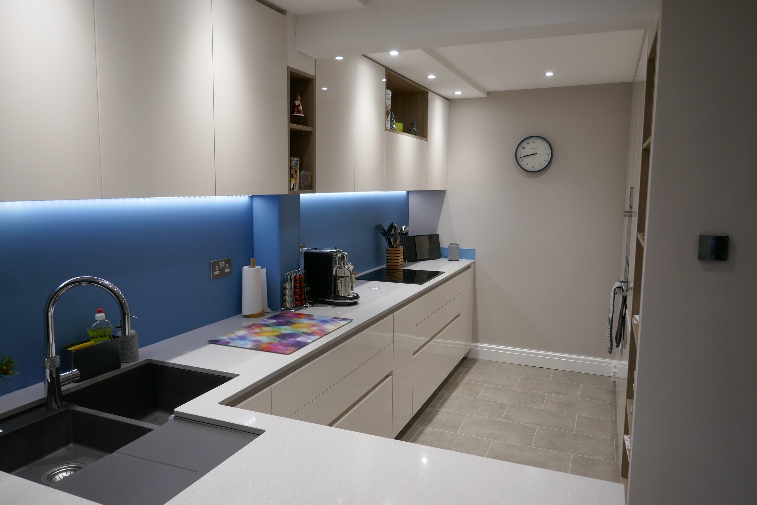 Kitchen, En Suite and Wardrobes