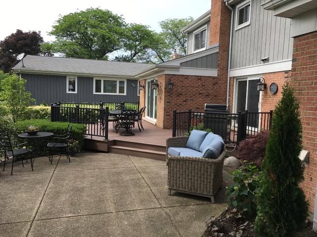 Highland Park Composite Deck contemporary-terrace