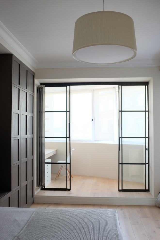 Перегородки из чёрного металла и стекла