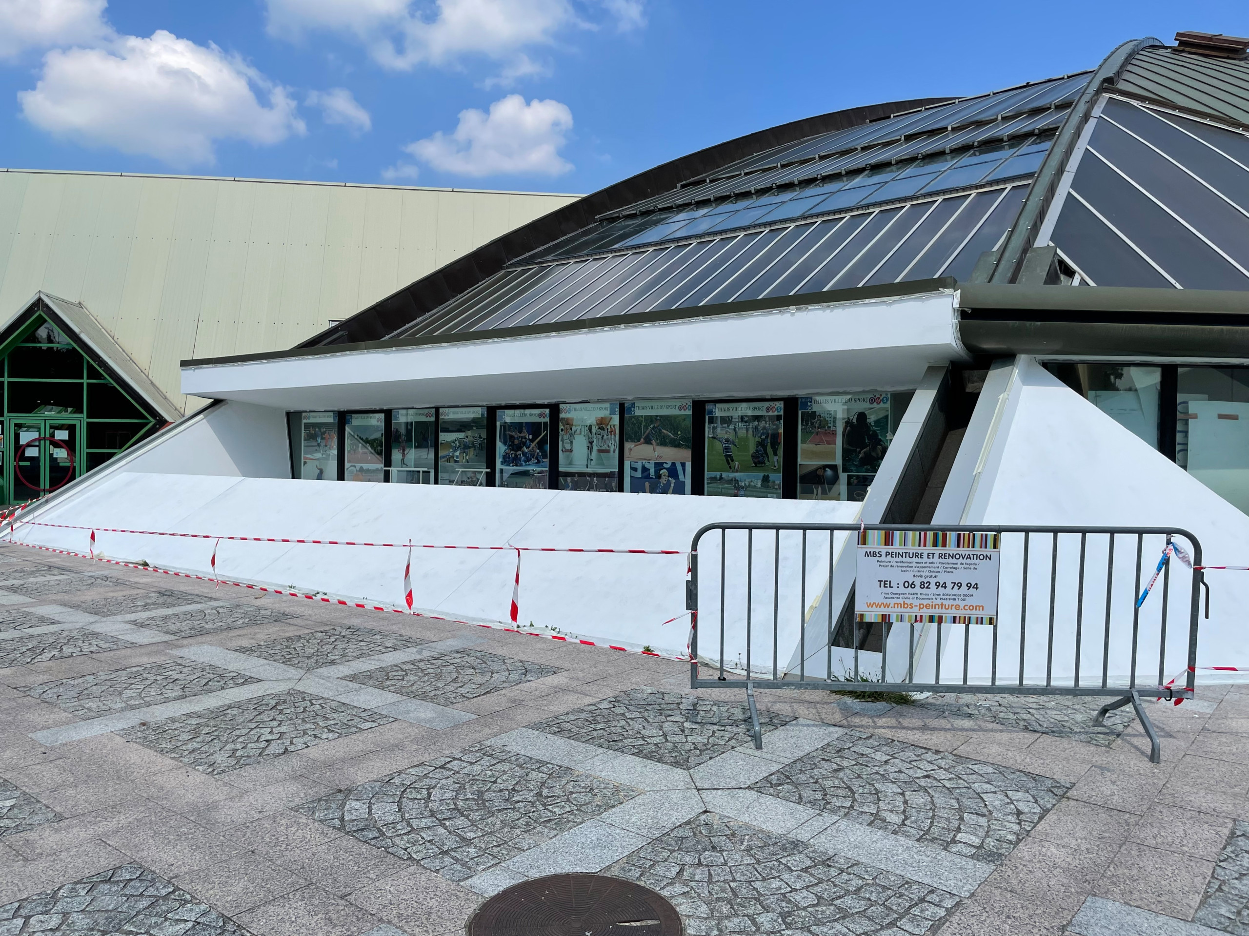 Podt palais omnisport de Thiais peinture des façades