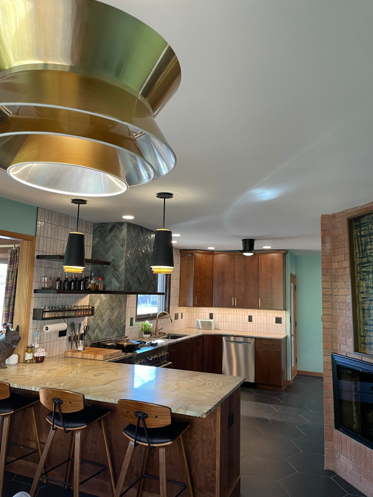 Mid-sized midcentury u-shaped eat-in kitchen in Other with an undermount sink, open cabinets, medium wood cabinets, quartzite benchtops, green splashback, porcelain splashback, stainless steel appliances, ceramic floors, a peninsula, black floor and green benchtop.