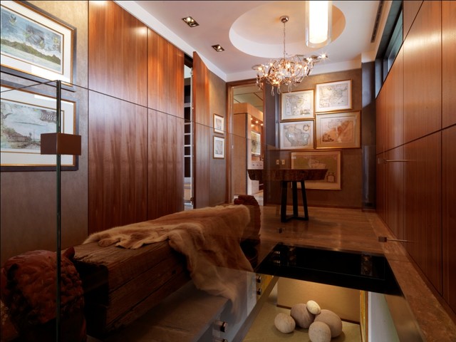 Quaker Bluff Residence rustic-entry