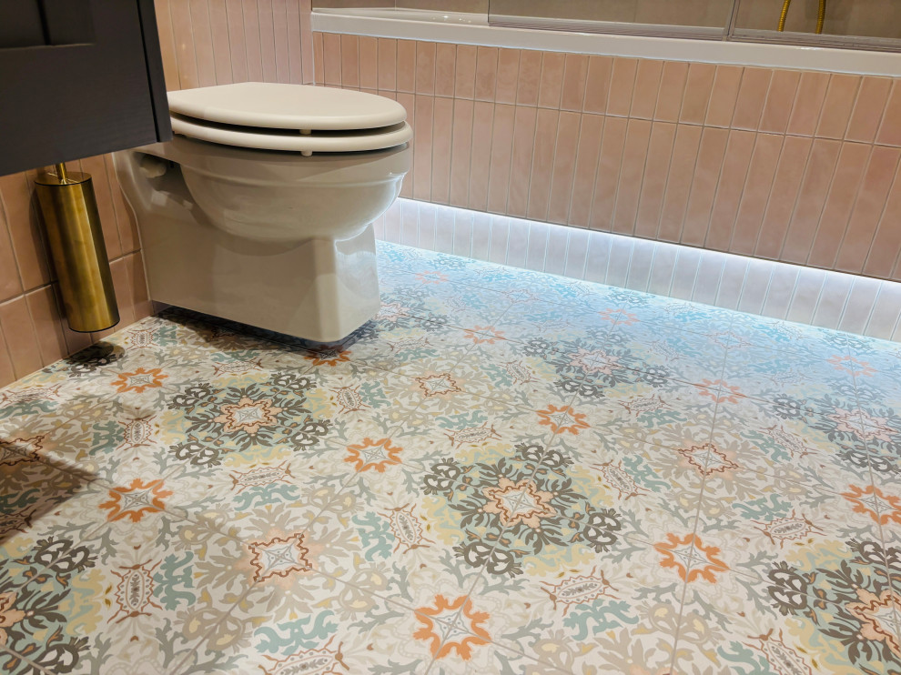 Family bathroom, SW4