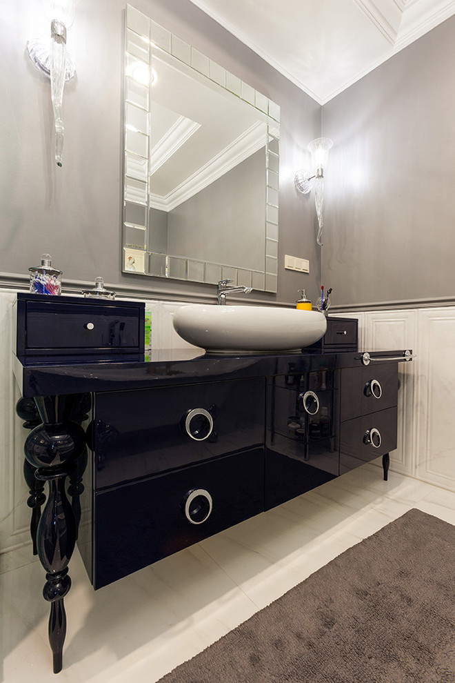 Contemporary apartment