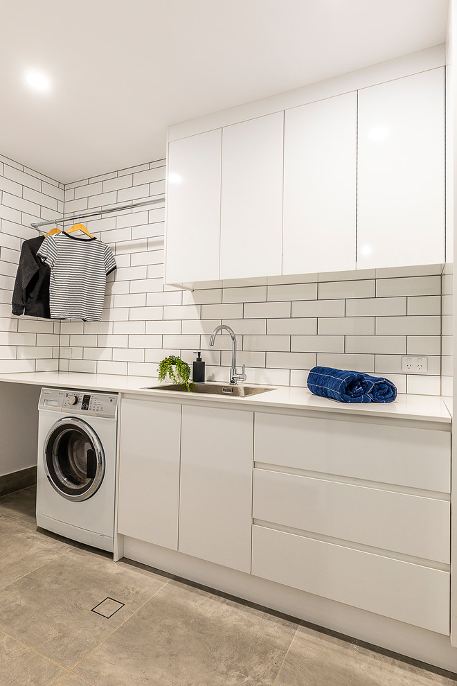 Design ideas for a modern laundry room in Brisbane.