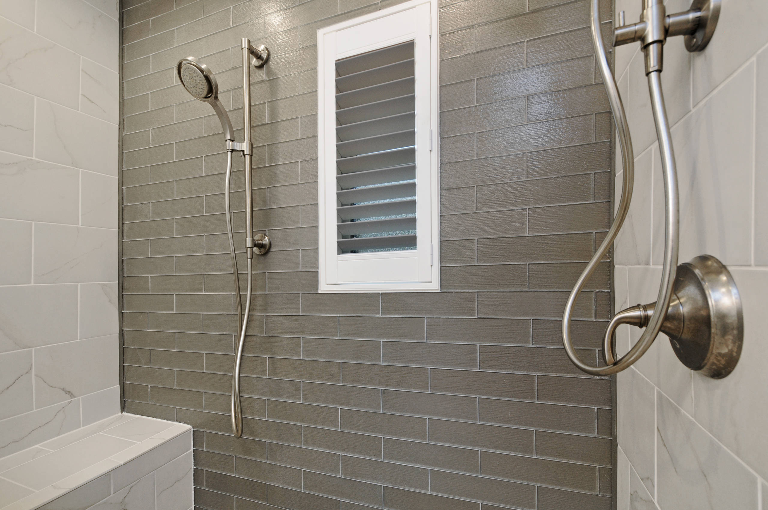 See a Couple's New Spa-Like Bathroom From Lowe's and Houzz, image size:2560x1700