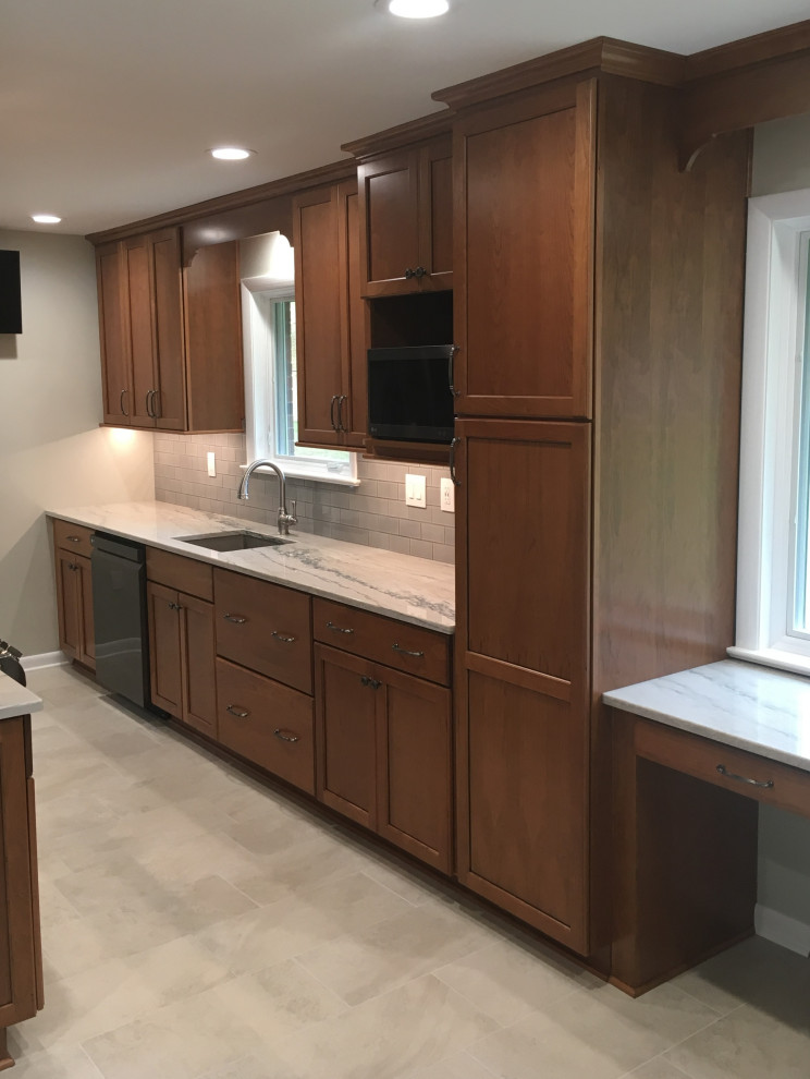 Warm Wood kitchen with Cherry cabinets