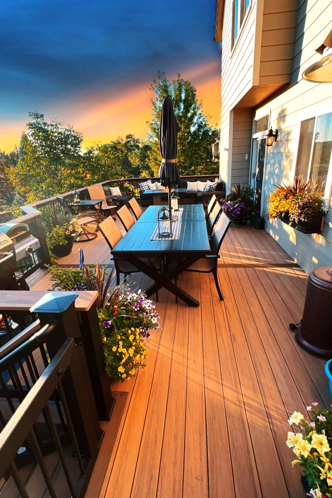 Upgraded second story deck in Littleton, Colorado - Contemporary - Deck ...