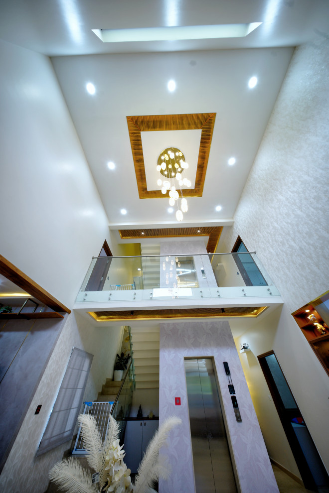 This is an example of a modern staircase in Bengaluru.