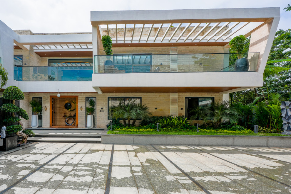 This is an example of a contemporary exterior in Hyderabad.