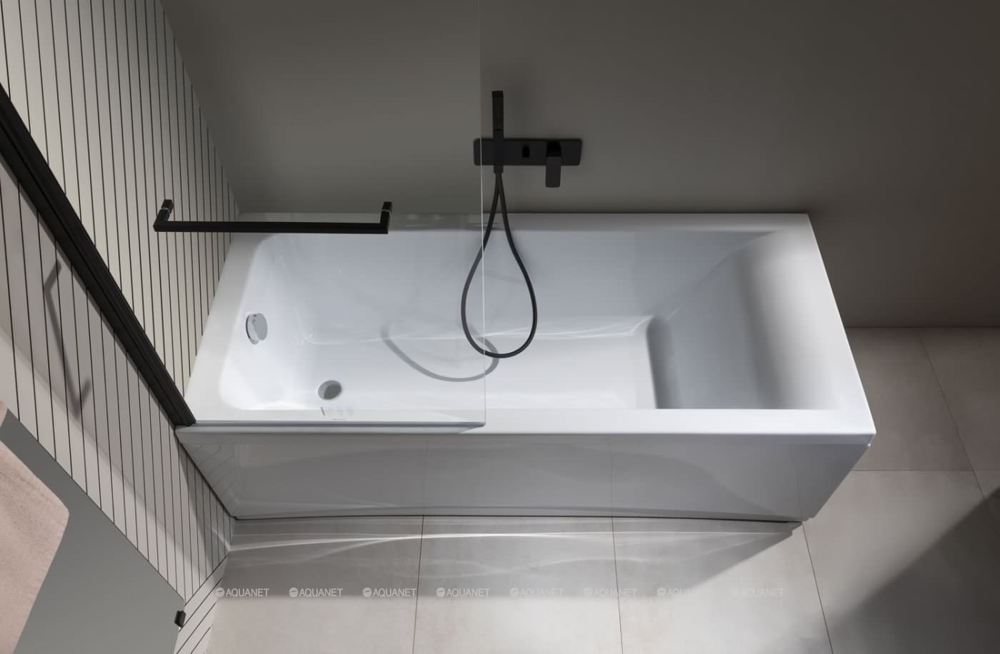 Выразительная и не скучная ванна в стиле минимализм