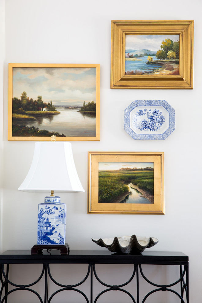 Example of a classic living room design in Atlanta