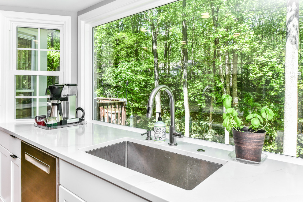 Inspiration for a transitional kitchen remodel in DC Metro