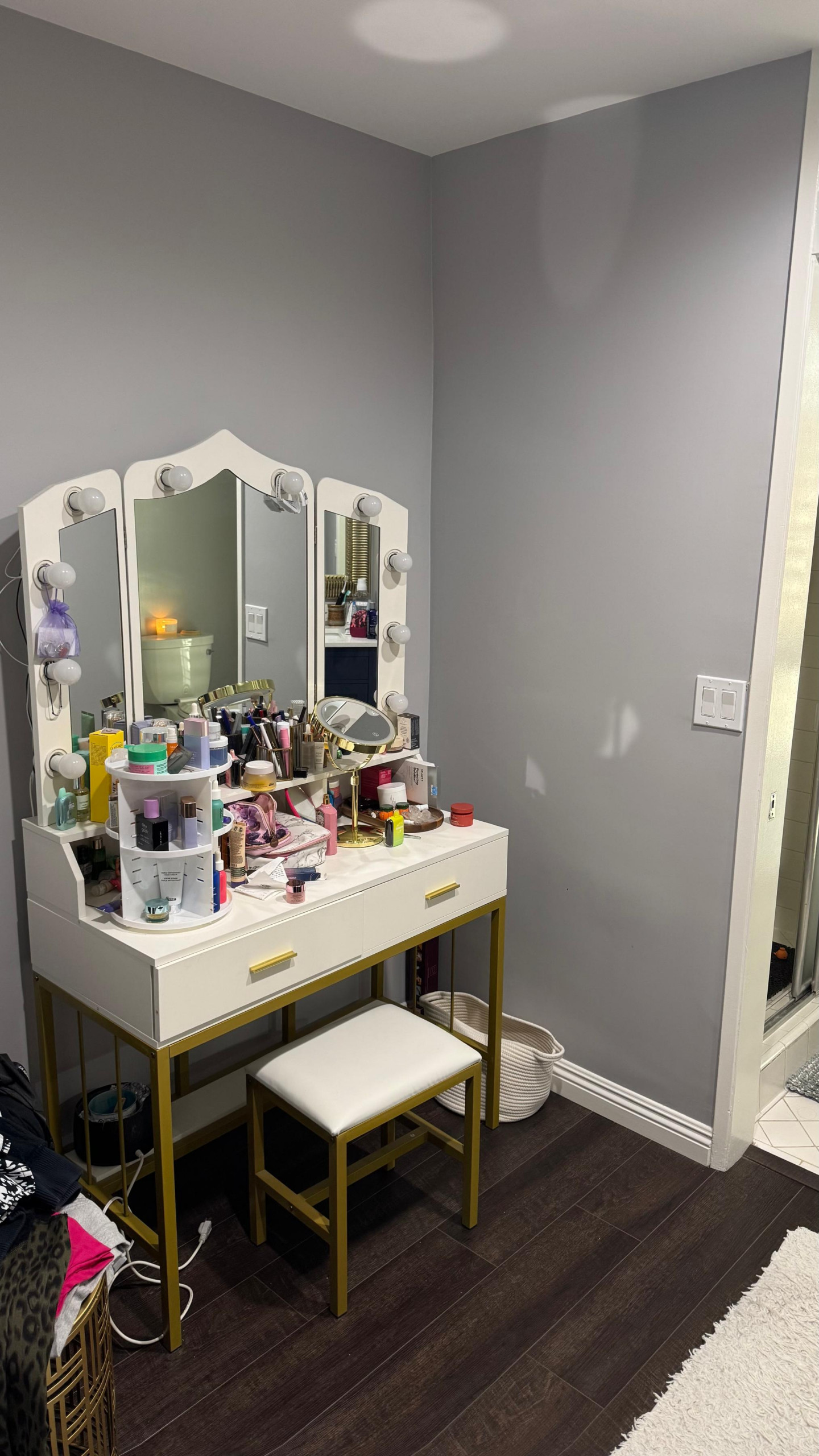 Master Bathroom - Chatsworth