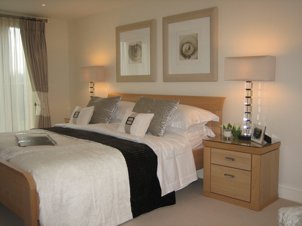 Contemporary Bedroom