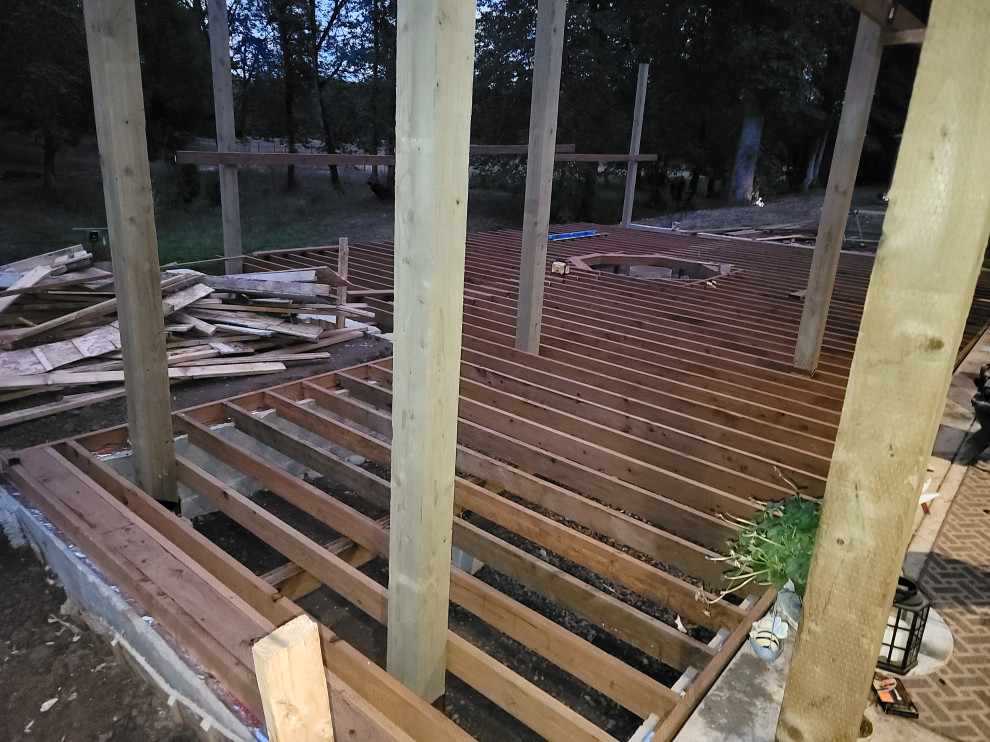 30x40 Covered deck with outdoor kitchen
