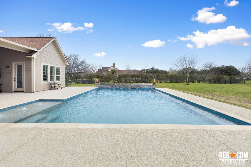 Rolling Woods - Outdoor Patio & Pool
