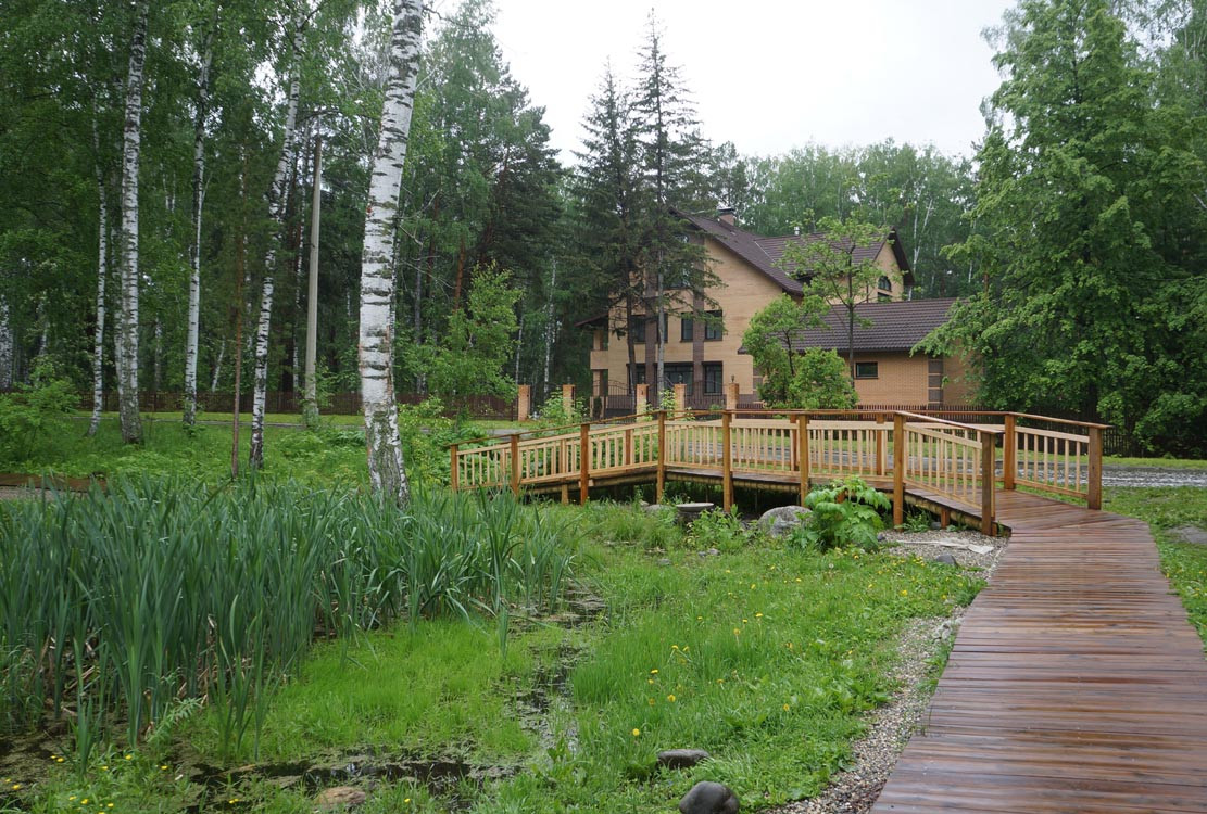 Озеро на Золотодолинской