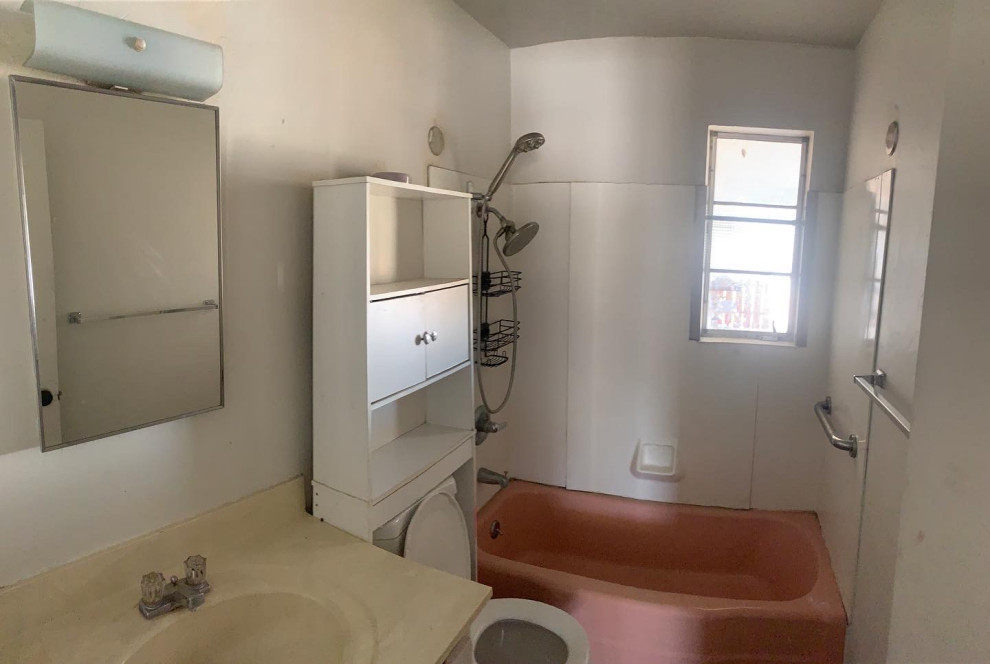 Bathroom 003