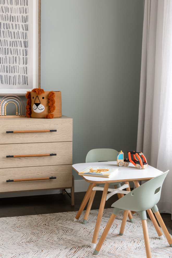 Example of a transitional kids' room design in Salt Lake City