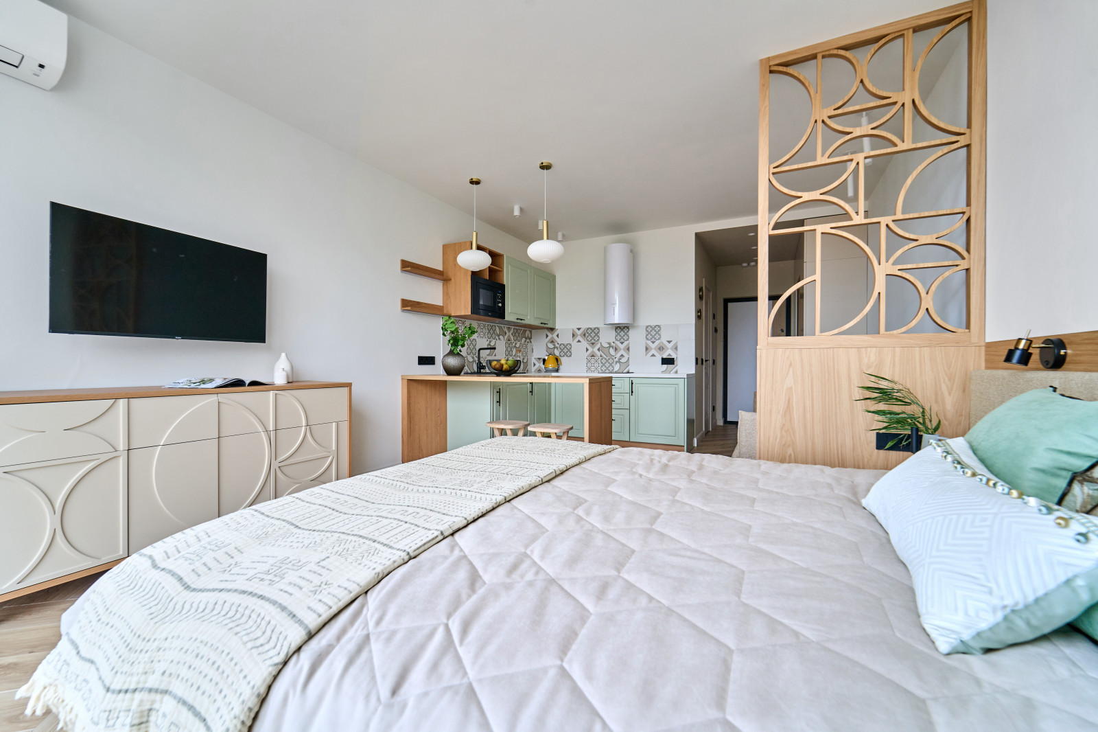 Тепло и свежесть южного города