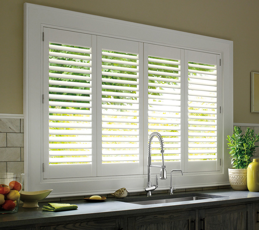 Example of a trendy single-wall eat-in kitchen design