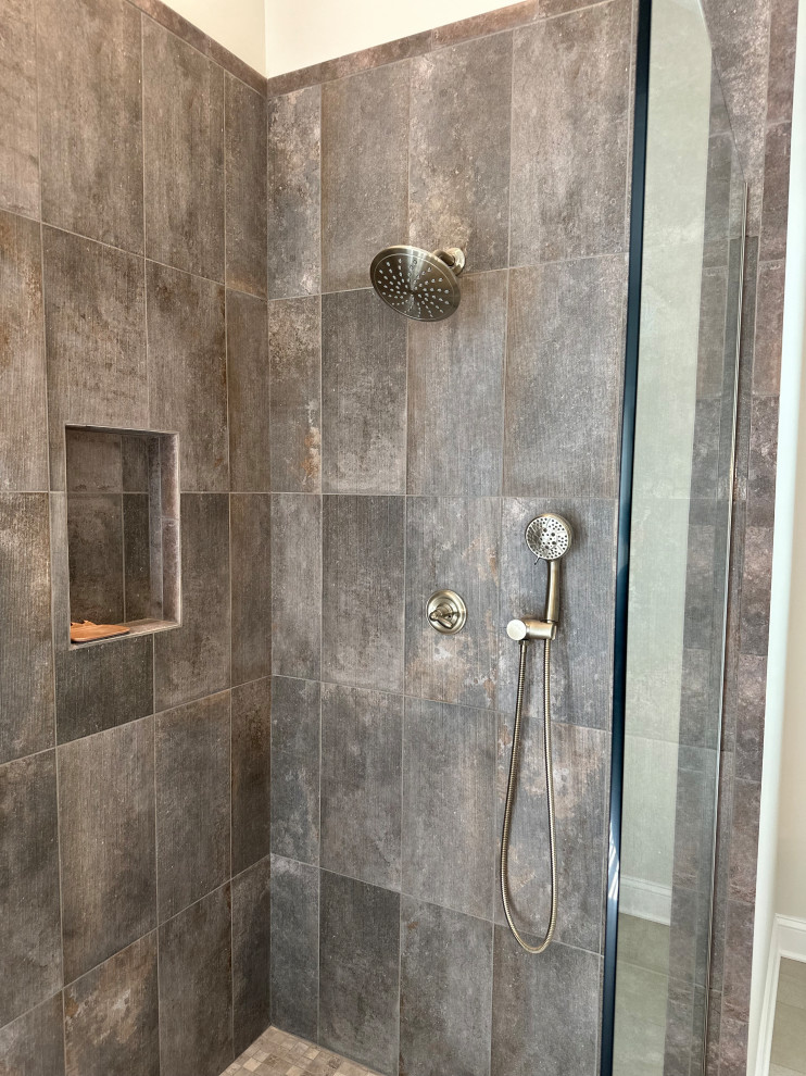 Bathroom - transitional bathroom idea
