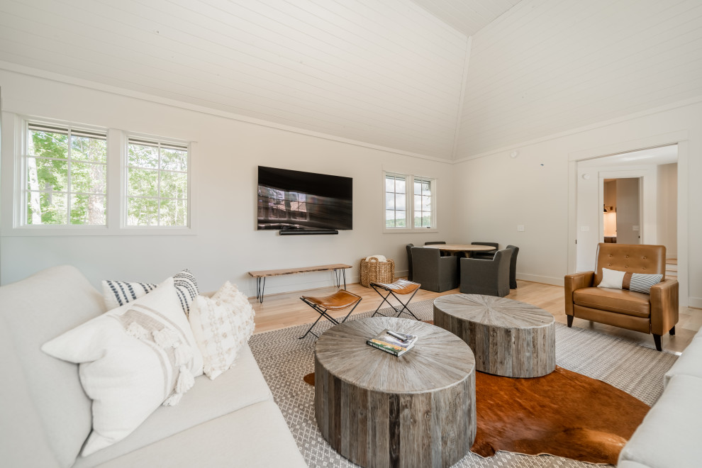 Inspiration for a transitional home design remodel in Birmingham