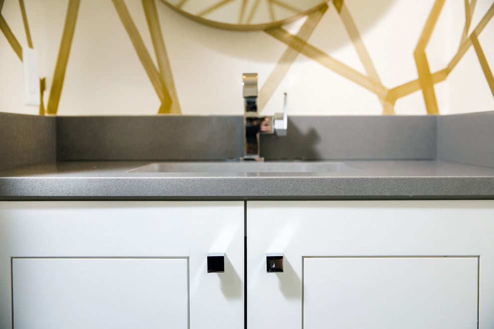 Home design - transitional home design idea in Austin