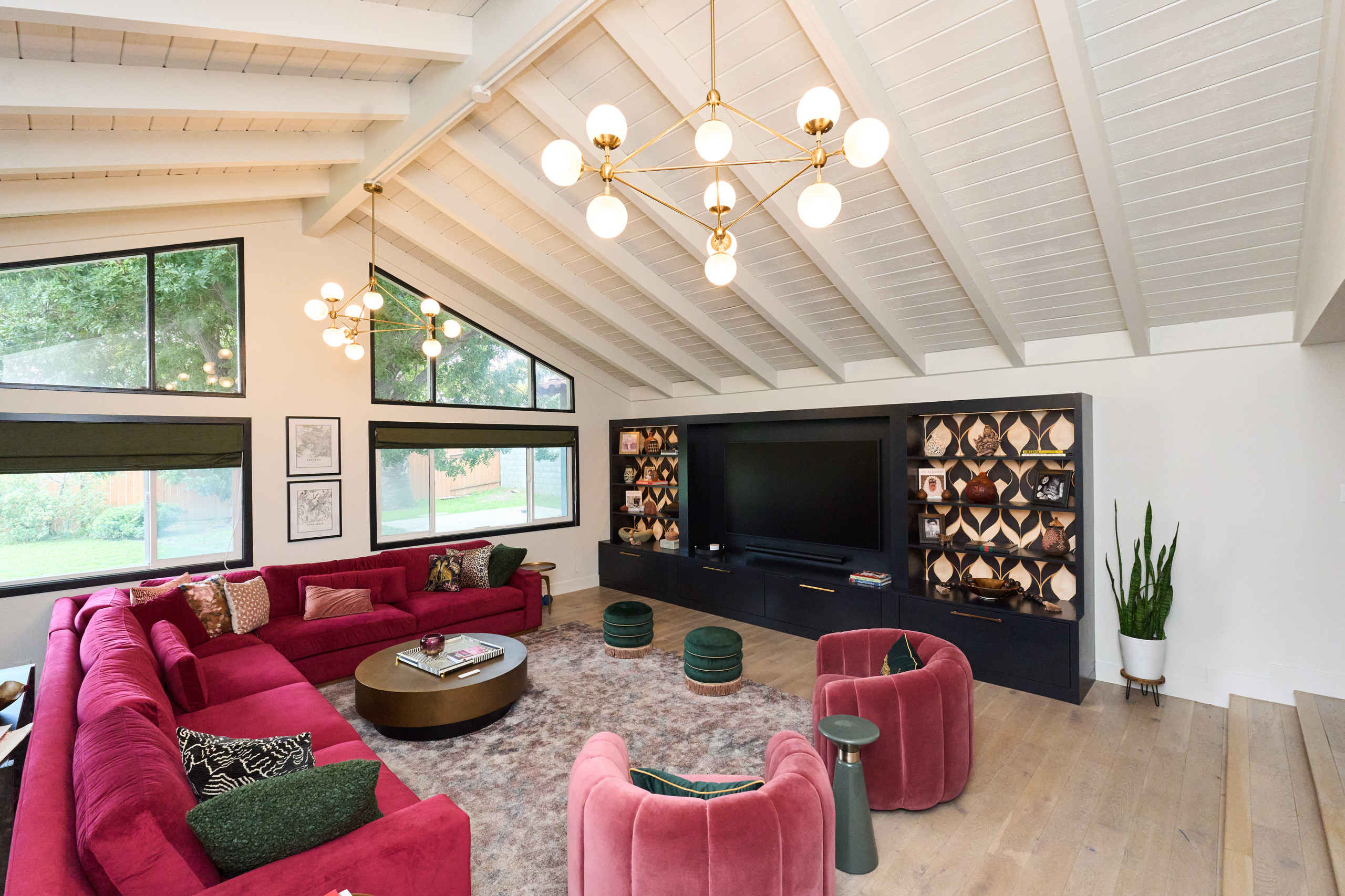 Red Hill Bathroom and Living Room