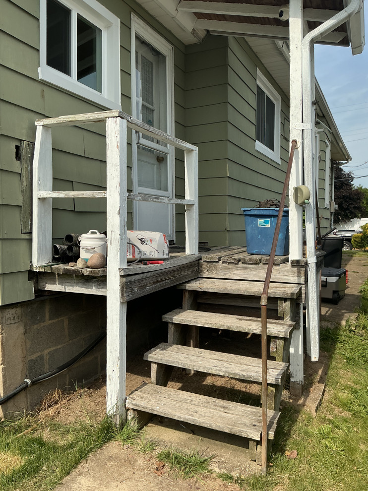 Gibbstown, Rear Deck