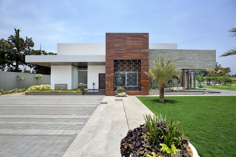 Photo of a modern exterior in Ahmedabad.