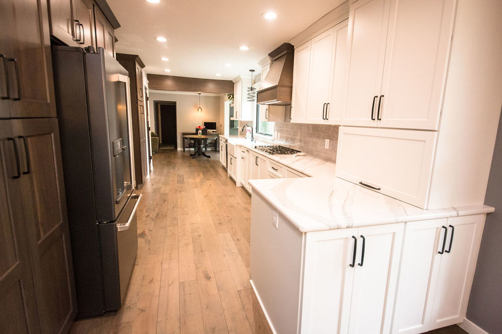 Transitional kitchen photo in Omaha