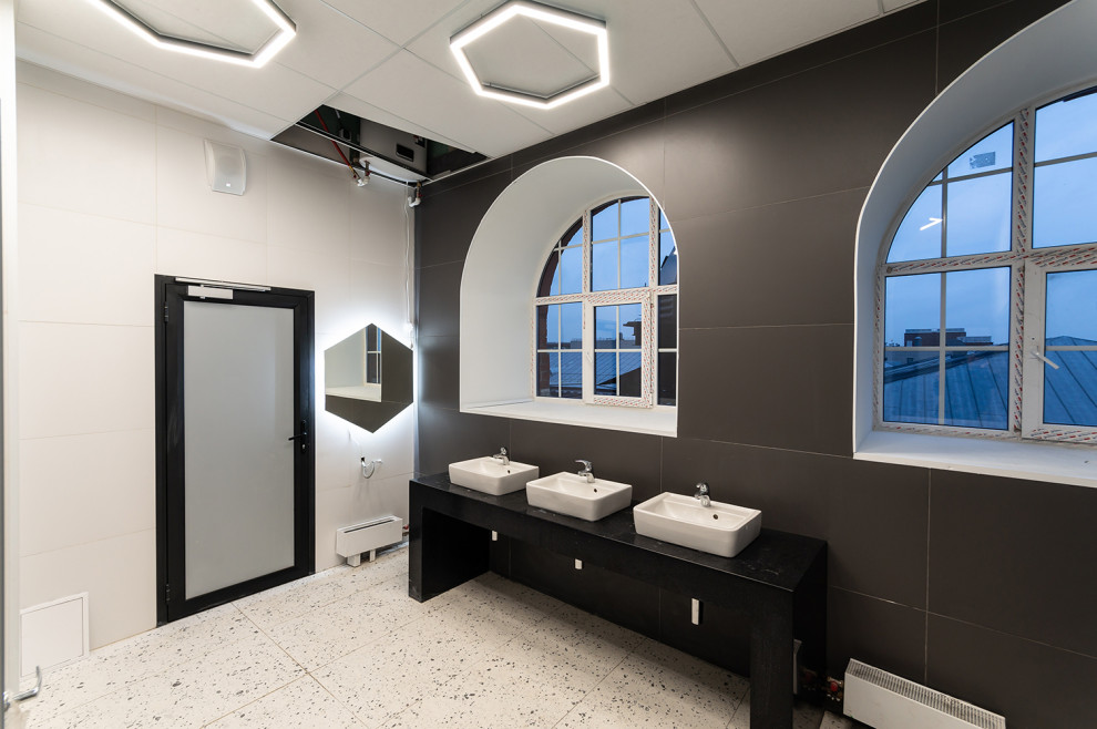 Office on Krasnogo Tekstil'shchika by Bronka Space