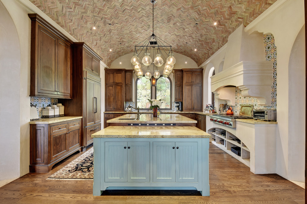 Example of a transitional kitchen design in Austin